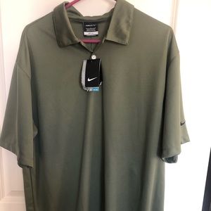 Men’s Nike Dri Fit golf shirt-NWT